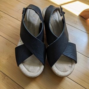 Chinese Laundry Black Wedges, Size 6